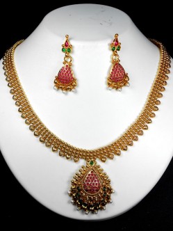 Exclusive Polki Set